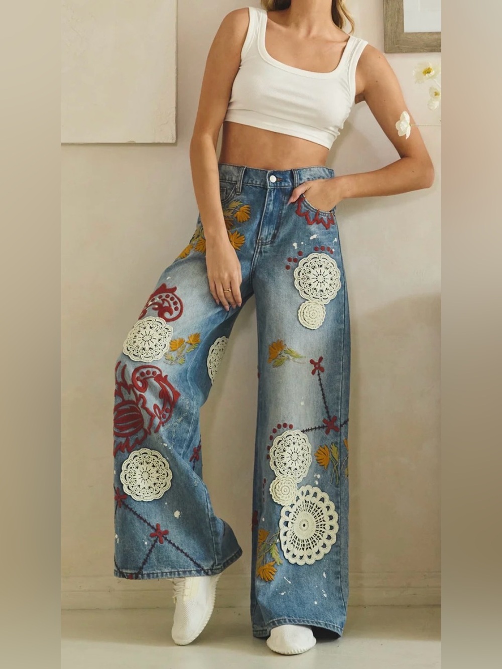 Oli & Hali WASHED EMBROIDERY WIDE LEG DENIM PANTS